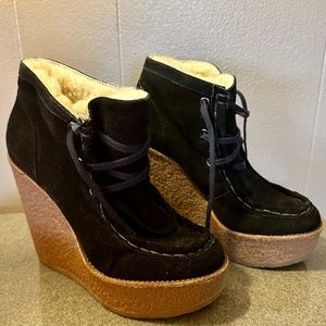 Rebecca Minkoff Black Suede Boots Sherpa Lined size 7.5
